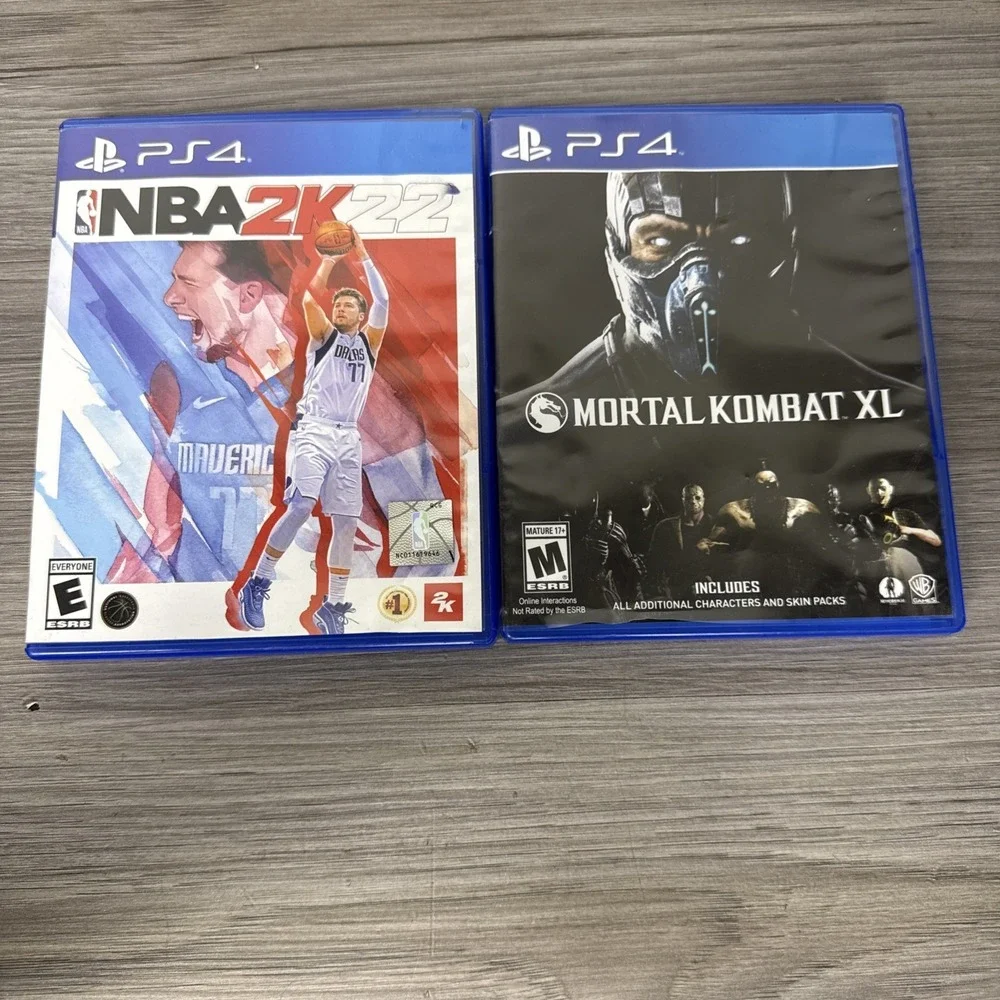 Sony PlayStation 4 500GB CUH-1215A Console Bundle W/ 2 Games,Controllers